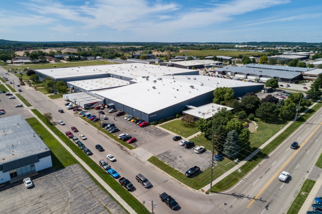 305,000 SF Hufcor Facility Sells for $7.9 Million